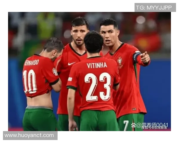 足球巨星怒踢球童事件引发广泛争议体育精神与职业操守再受拷问